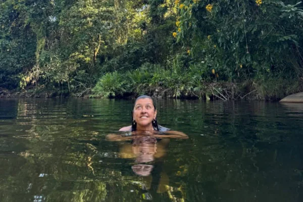 Foto colorida de Regina Casé - Metrópoles