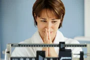 O ganho de peso é uma consequência comum da menopausa, mas não é uma regra