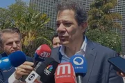 O ministro Fernando Haddad dá entrevista na Alesp, durante velório do ex-deputado Paulo Frateschi O ministro Fernando Haddad dá entrevista na Alesp, durante velório do ex-deputado Paulo Frateschi