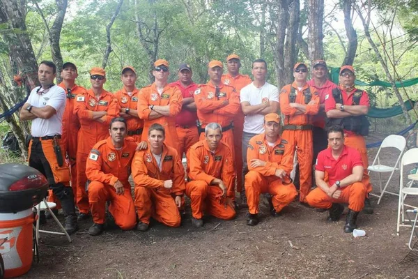 Bombeiros do DF são infectados por fungo após treinamento em caverna
