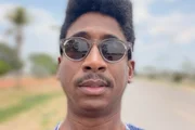 A TV Globo e a Netflix foram marcadas na publicação, apontando o agressor como sendo Evaldo Macarrão A TV Globo e a Netflix foram marcadas na publicação, apontando o agressor como sendo Evaldo Macarrão