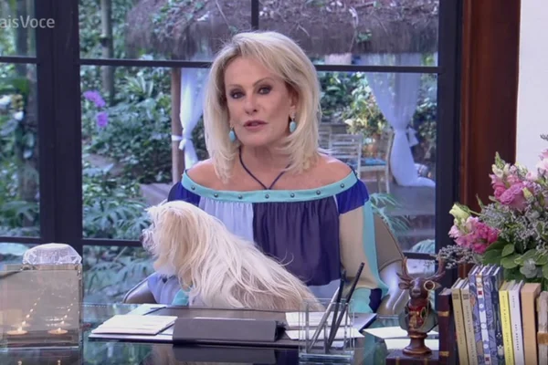 Ana Maria manda recado a solteiros: “Quem mandou nascer frigideira?”