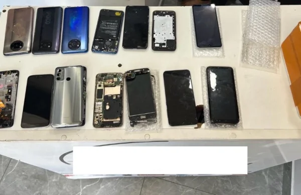 CELULARES APREENDIDOS DURANTE A OPERAÇÃO VERÃO - METRÓPOLES