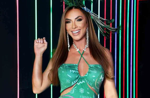 Nicole Bahls é embaixadora do Camarote MAR, no Rio: “Contando os minutos”