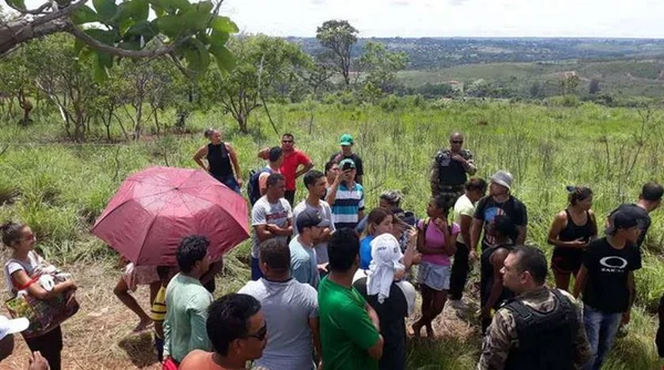 PMDF conduz 60 pessoas para a delegacia por invasão de terras