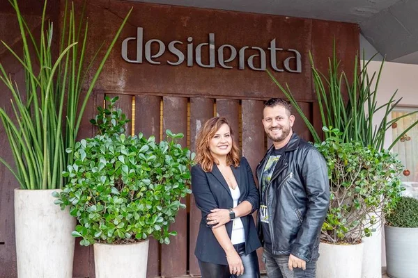 Desiderata Hair Institute celebra parceria com Barbearia Inova