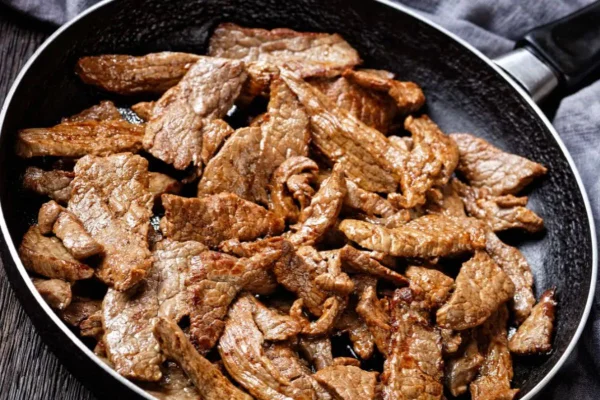 tiras de carne picadinho