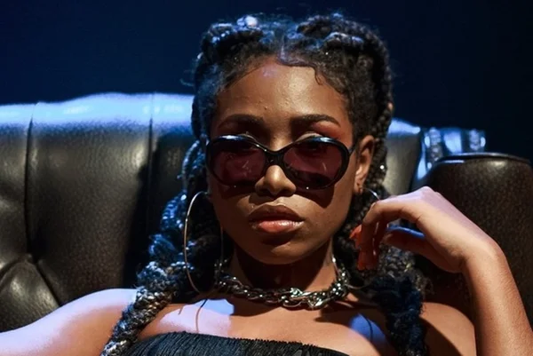 Rapper Ebony é eleita a Revelação do Rap no prêmio Genius Brasil