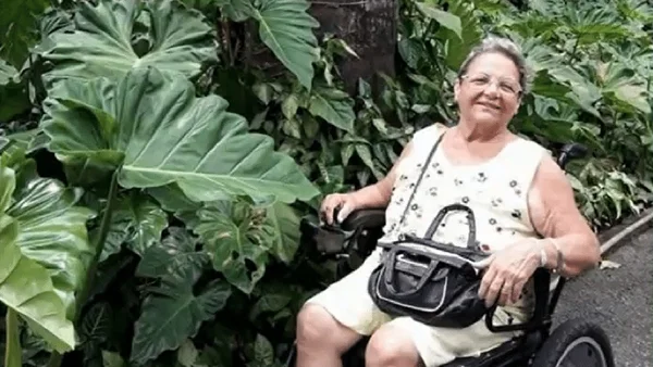 Idosa morreu ao ser arremessada de ônibus