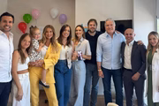 Roberto Justus comemora fim do tratamento contra câncer com a família