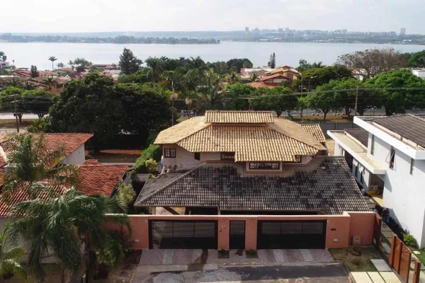 Morador de apartamento funcional, Chico Rodrigues declarou ser dono de 3 imóveis no DF