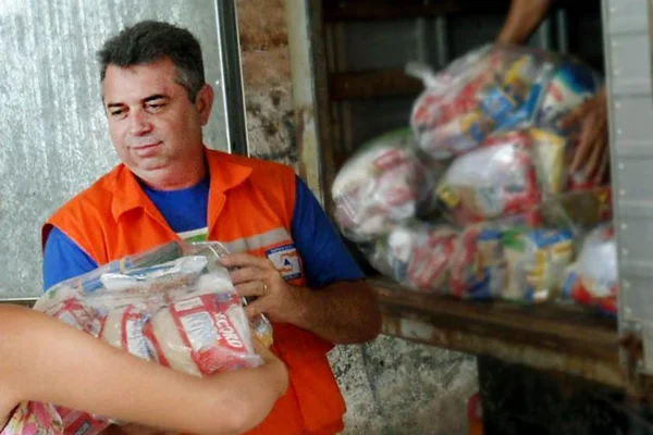 Chefe da Defesa Civil de Fortaleza é investigado por roubo de doações