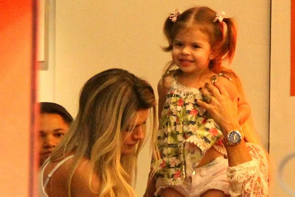 Vídeo: filha de Mirella Santos e Ceará chama Adriane Galisteu de bruxa