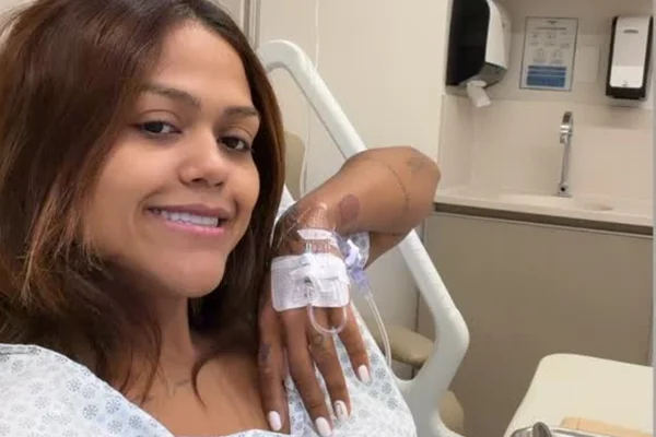 Camila Loures fala sobre cirurgia preventiva: "Não foi só estética" - Metrópoles