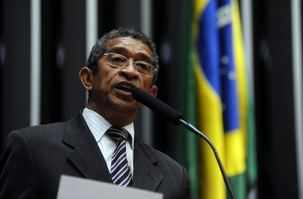 Deputado do PT defende nomeado por Bolsonaro nos Correios e irrita petistas