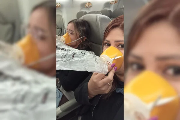 As máscaras de oxigênio chegaram a cair do teto. O avião que despressurizou saiu de SP às 6h15 desta segunda-feira e pousou às 6h59 no Rio - Metrópoles