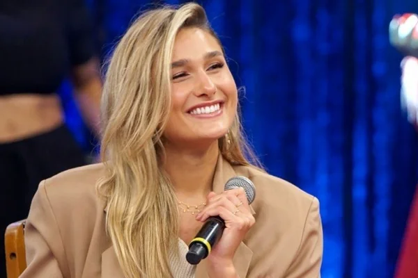 Sasha Meneghel posta foto sentada no vaso sanitário: “Momento xixi”