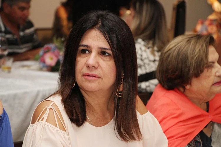 Lana Diniz Lana Diniz