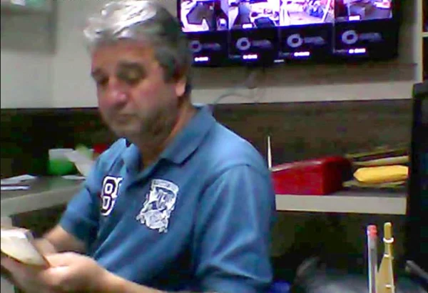 Vídeo mostra fiscal da ANP cobrando propina de empresário do DF