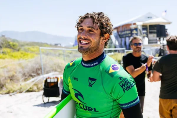 Surfe: Após grave acidente, Chumbinho quer surpreender em Paris