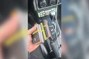 Golpistas de SP que trocavam cartões de idosos em táxis no RJ são presos - imagem 2 Golpistas de SP que trocavam cartões de idosos em táxis no RJ são presos - imagem 2