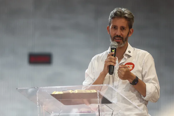 Grass vai a evento cristão com Jorge Messias, pastor Henrique e irmã Monica