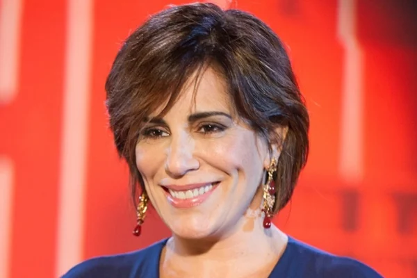 Glória Pires detona seguidora que criticou Cleo: “Inveja mata”