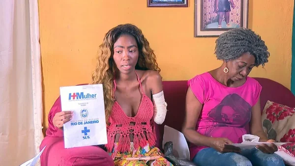 rj mulher tem braço amputado apos cirurgia no utero