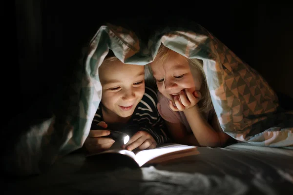 Diminuindo as telas: 5 dicas para estimular a leitura em crianças