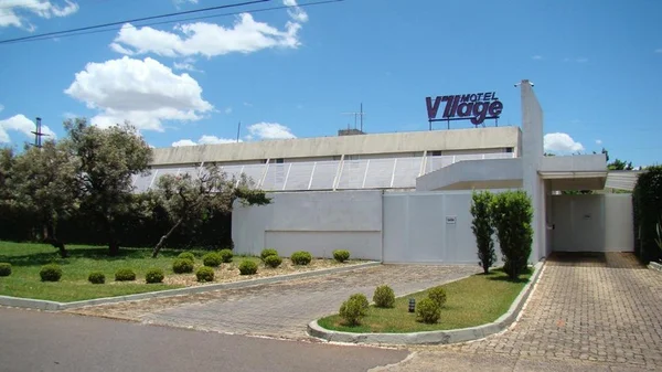 Motel é condenado a indenizar cliente que teve carro furtado
