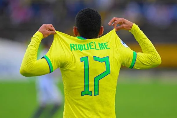 Brasil campeão sub-17 e sub-20: a base parece que vem forte