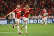 Jogadores do Internacional comemorando gol diante do Bahia Jogadores do Internacional comemorando gol diante do Bahia