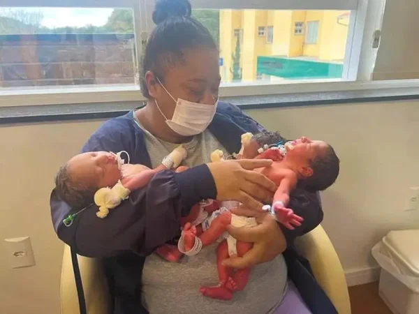 Em 10 meses, mulher dá à luz trigêmeos e gêmeos em SC: “Choque”