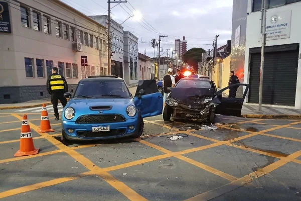 Além das duas crianças, de 10 e 13 anos, outros quatro adultos ficaram feridos e foram socorridos à Santa Casa de Mogi das Cruzes - Metrópoles