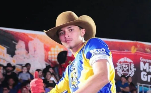 Imagem colorida de peão que foi pisoteado por boi