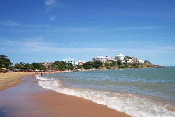 Praia de Areia Preta, em Iriri (ES)