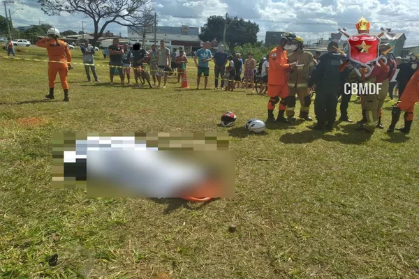Acidente entre motos no DF deixa um morto e duas crianças feridas