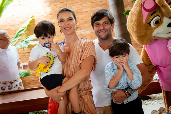 Duda Portella e Juliano Amorim celebram os 3 anos do caçula, Joaquim