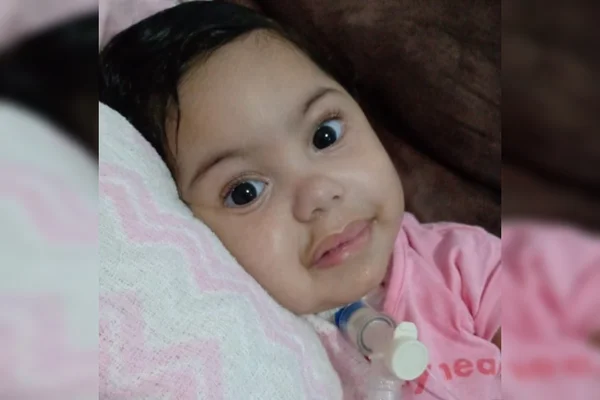 Marju, bebê com AME