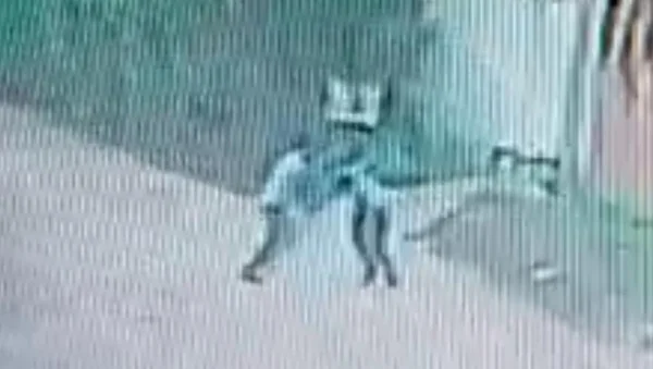 policiais de folga prendem homem que agrediu mulher