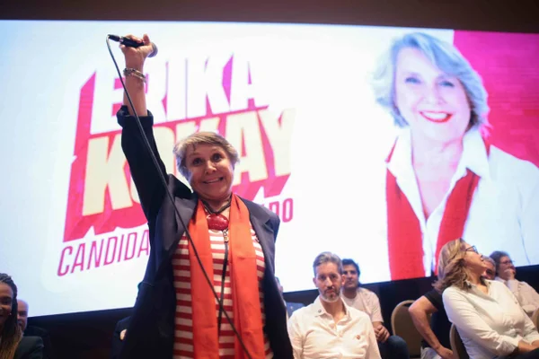 PT oficializa candidatura de Erika Kokay ao Senado