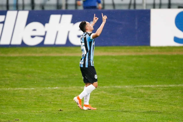 Pepê se diz pronto para ajudar Grêmio na Copa do Brasil