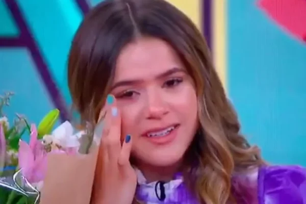 Maisa vai às lágrimas após surpresa de Luan Santana em programa