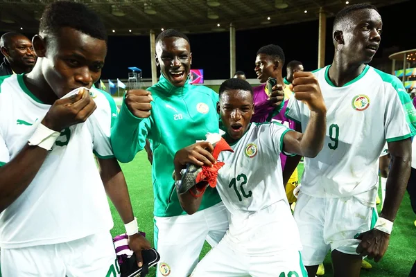França e Senegal vencem e estão nas oitavas do Mundial Sub-17