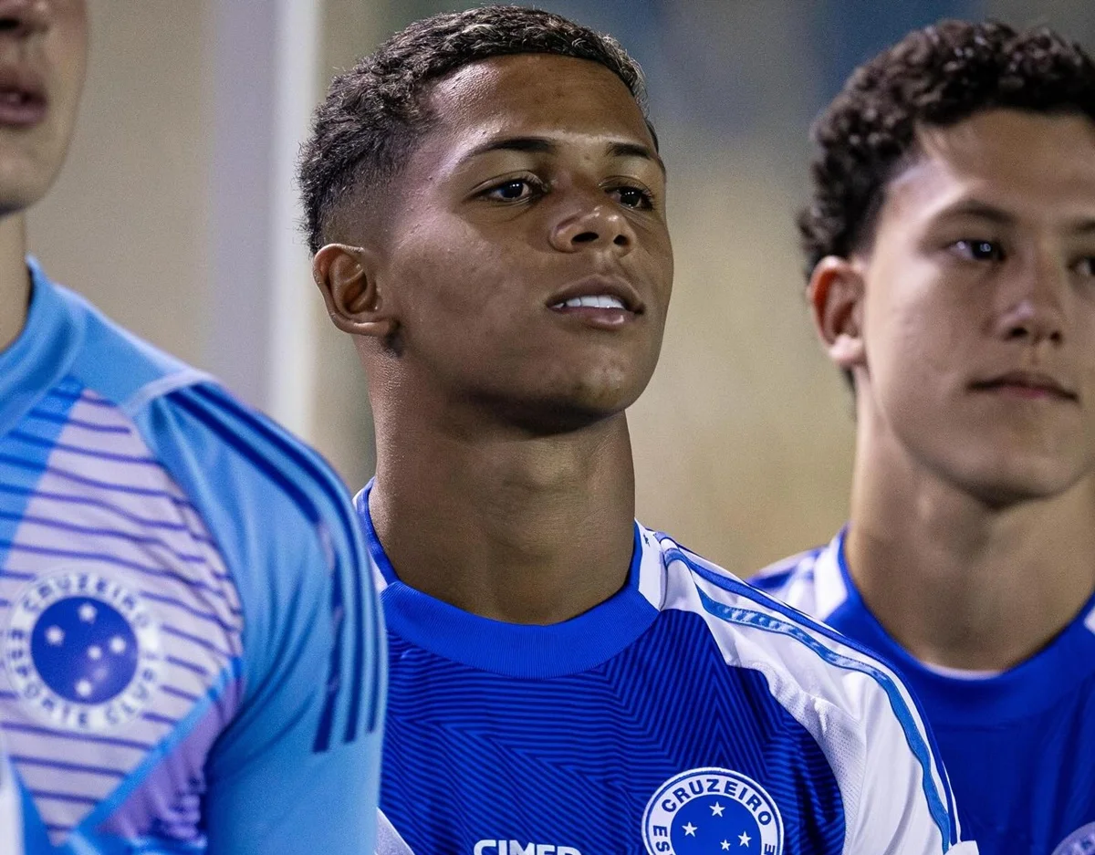 “Errei”, diz jogador do Cruzeiro após foto com a camisa do Flamengo - imagem 3 “Errei”, diz jogador do Cruzeiro após foto com a camisa do Flamengo - imagem 3