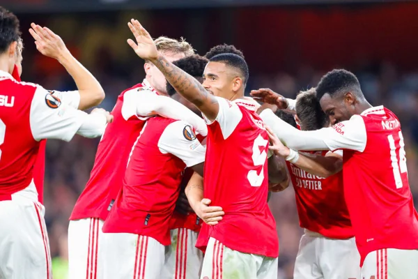 Jogadores do Arsenal comemorando