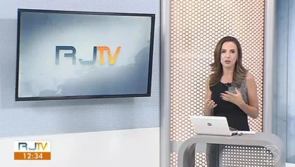 Âncora de jornal da Globo esquece nome de novela ao vivo: “Perdão”