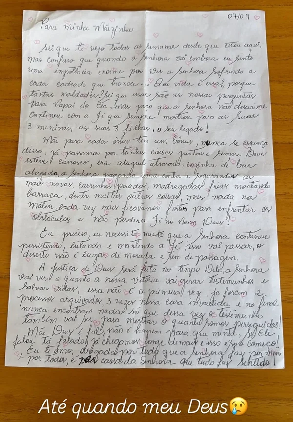 Na prisão, Deolane Bezerra manda carta para a mãe e desabafa: “Impotência” - destaque galeria Na prisão, Deolane Bezerra manda carta para a mãe e desabafa: “Impotência” - destaque galeria