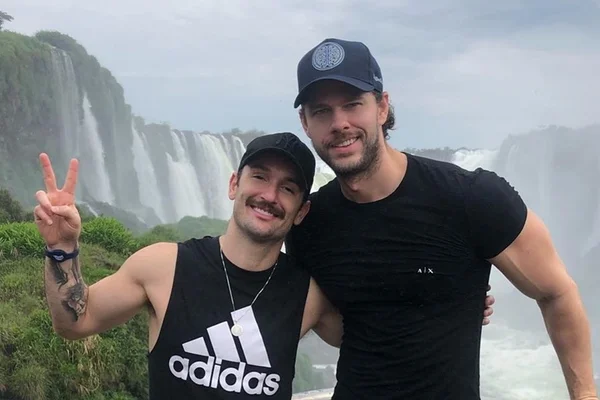 Diego Hypólito faz namorado virar evangélico após crises amorosas