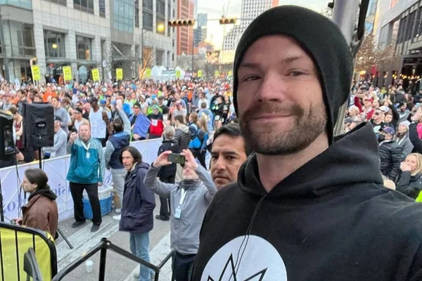 Jared Padalecki sofreu um grave acidente de carro